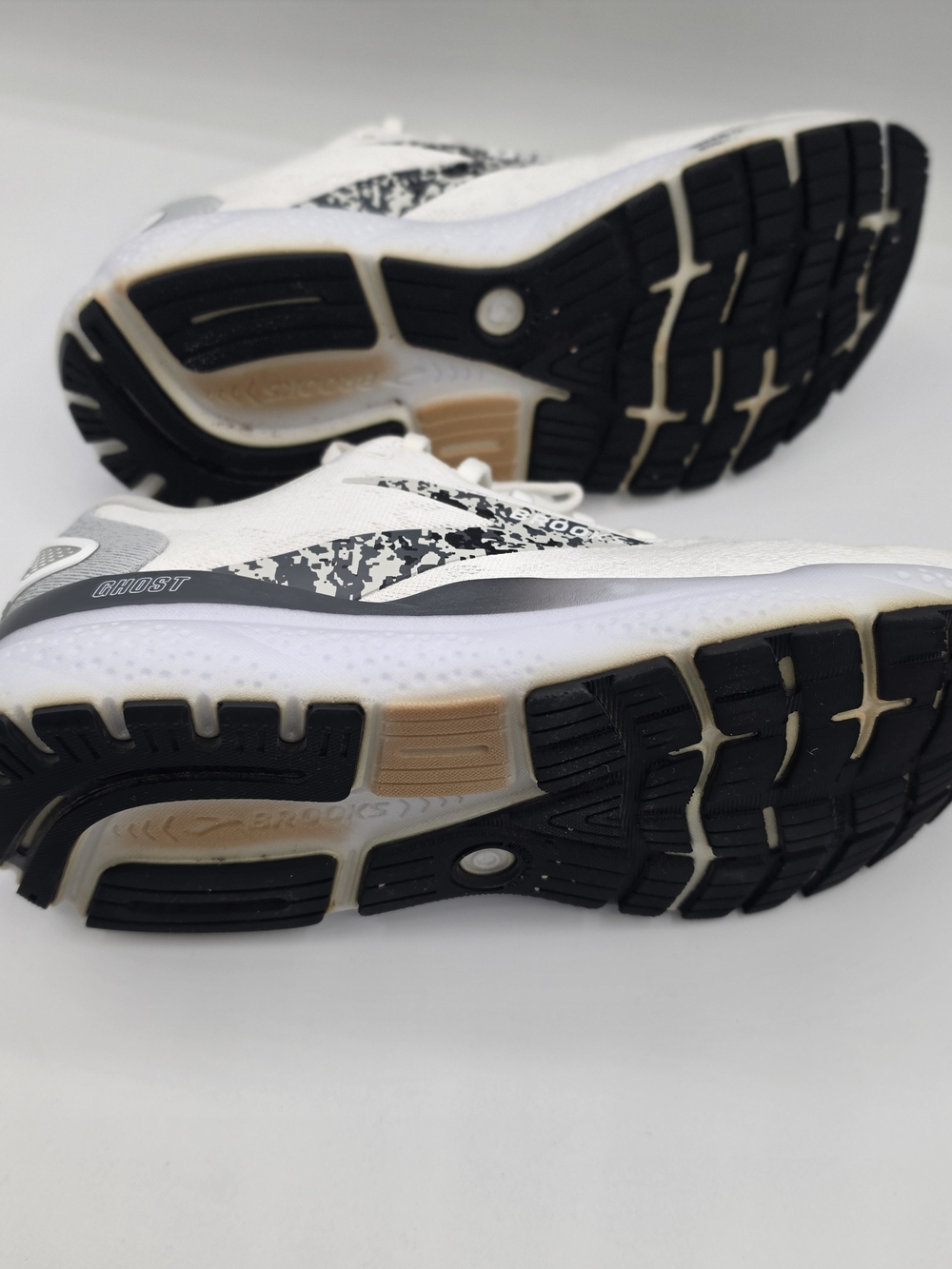 Brooks Ghost 16 Running Shoes, White/ Oyster/ Lava, Women's 9 B - Picture 8 of 10